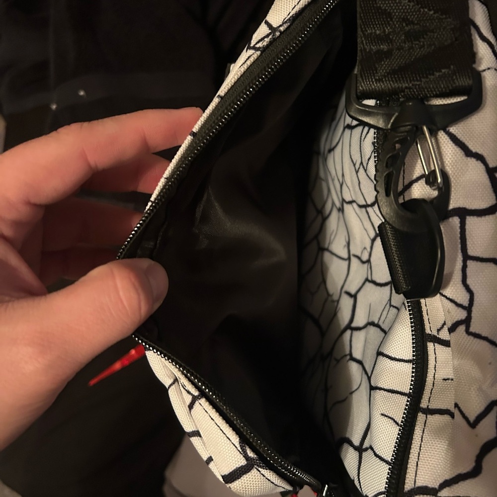 WolfPAK 30L “the ruin” duffle bag - Picture 3 of 9